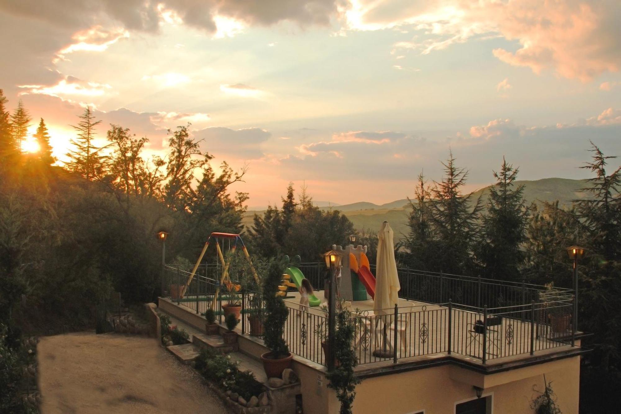 B&B La Terrazza Del Subasio Asís Exterior foto