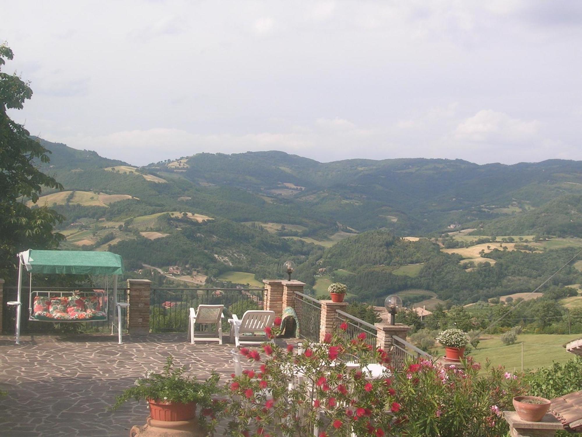 B&B La Terrazza Del Subasio Asís Exterior foto